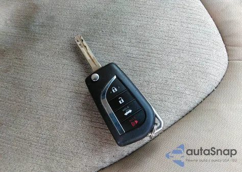 2018 Toyota Camry L z USA, uszkodzony, nr VIN 4T1B11HK3JU561302